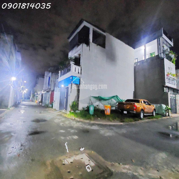Bán căn nhà HXH QL 13, H. Bình Phước, Hàng ngộp, giá rẻ
