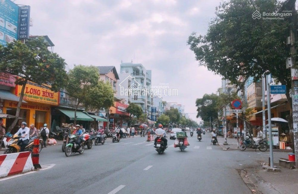 Chính chủ bán nhà 2 tầng số 9 Quang Trung-Giá 70 tỷ