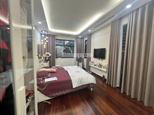 ⚜️ Mặt phố VIP Trần Quang Diệu, Đống Đa 80m2 8T Thang máy MT 5m, Chỉ 47 Tỷ ⚜️