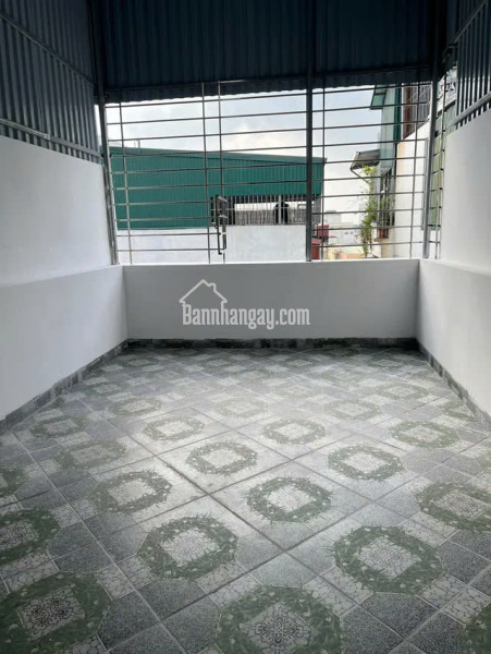 BÁN NHÀ RIỀNG  LÝ SƠN- LONG BIÊN, 41M2,5 TẦNG, MẶT TIỀN 4M, 6.86 TỶ.PHÂN LÔ, KHU QUÂN ĐỘI.