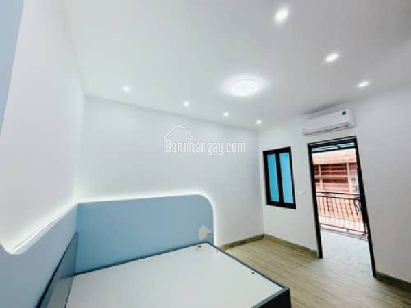 Cần bán nhà VIP phố Bùi Xương Trạch, giá 11,6 tỷ, diện tích 46,8m², mặt tiền 4,5m, ô tô di chuyển