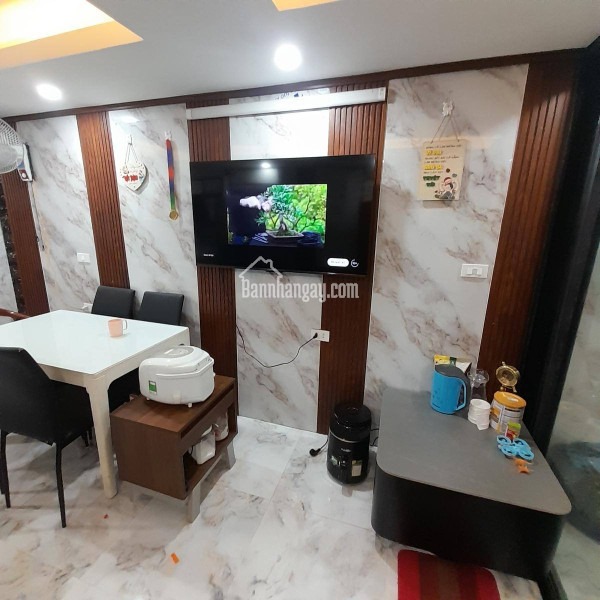 Cần bán nhanh nhà 3 tầng, 30m2 tại Khương Trung, Thanh Xuân, giá 3.5 tỷ, chính chủ, tiện kinh