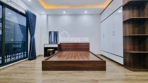 Bán nhà Thanh Xuân giá 6.60 tỷ, diện tích 30.6m2, 5 tầng, mặt tiền 3.9m